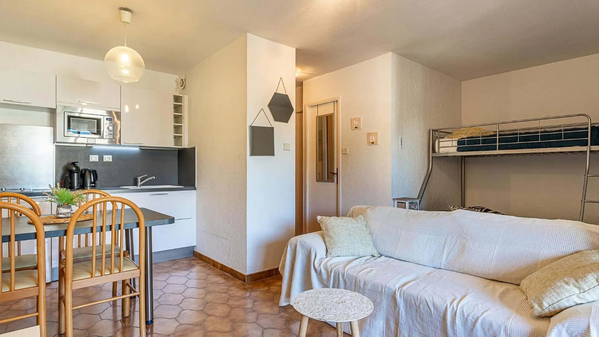 Apartment Les Regates-7 By Interhome Hyeres
